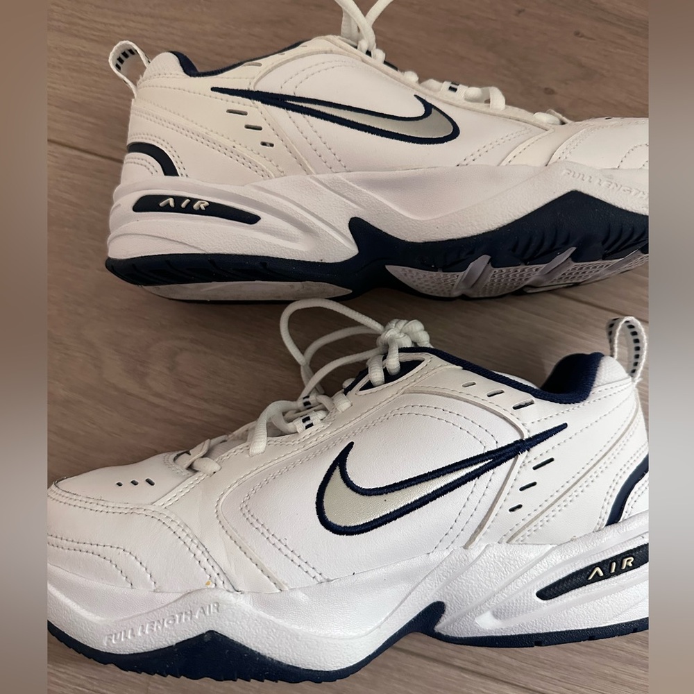 Nike Air Monarch IV training shoes